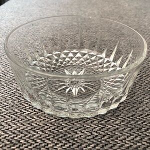Starburst Glass Bowl, Holds 16 Ounces